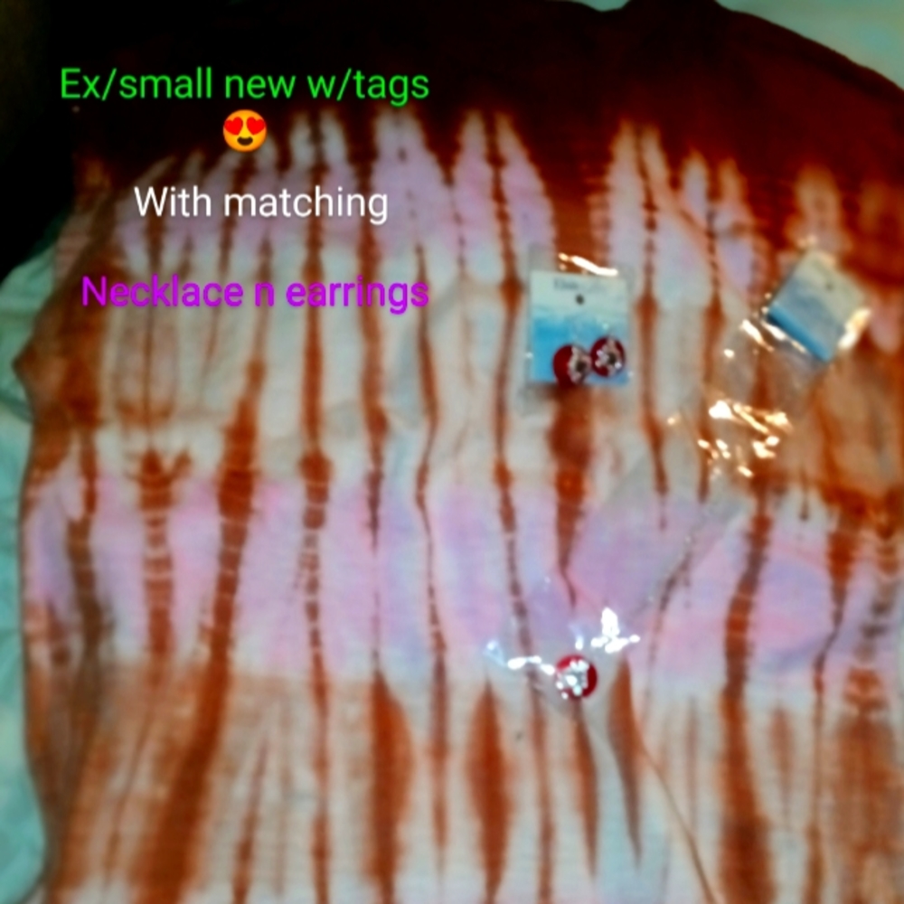 Extra small shirt with matching earrings n necklace
